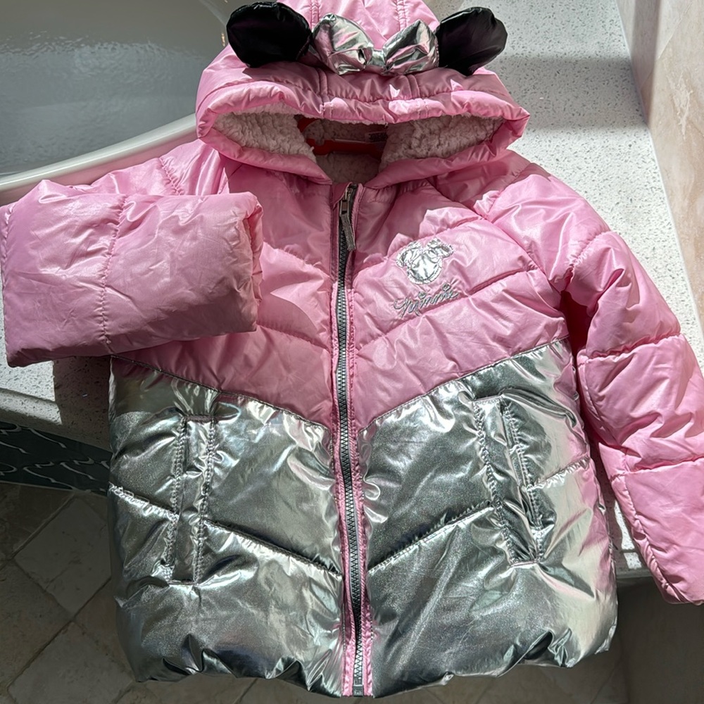 Girls Minnie Pink Jacket size 6 and Frozen lot of 2
